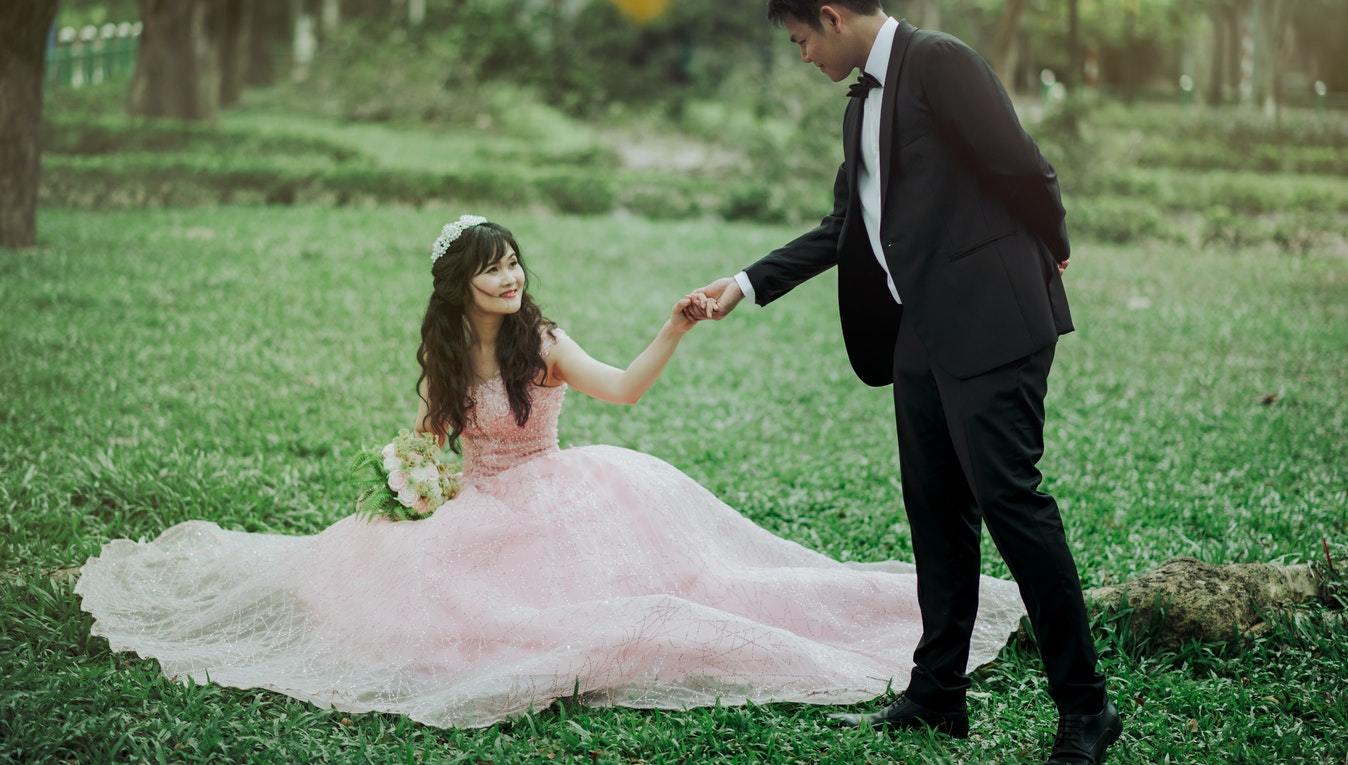 Tiny Detail for Your Big Day: How Much Should You Budget for a Backyard Wedding?