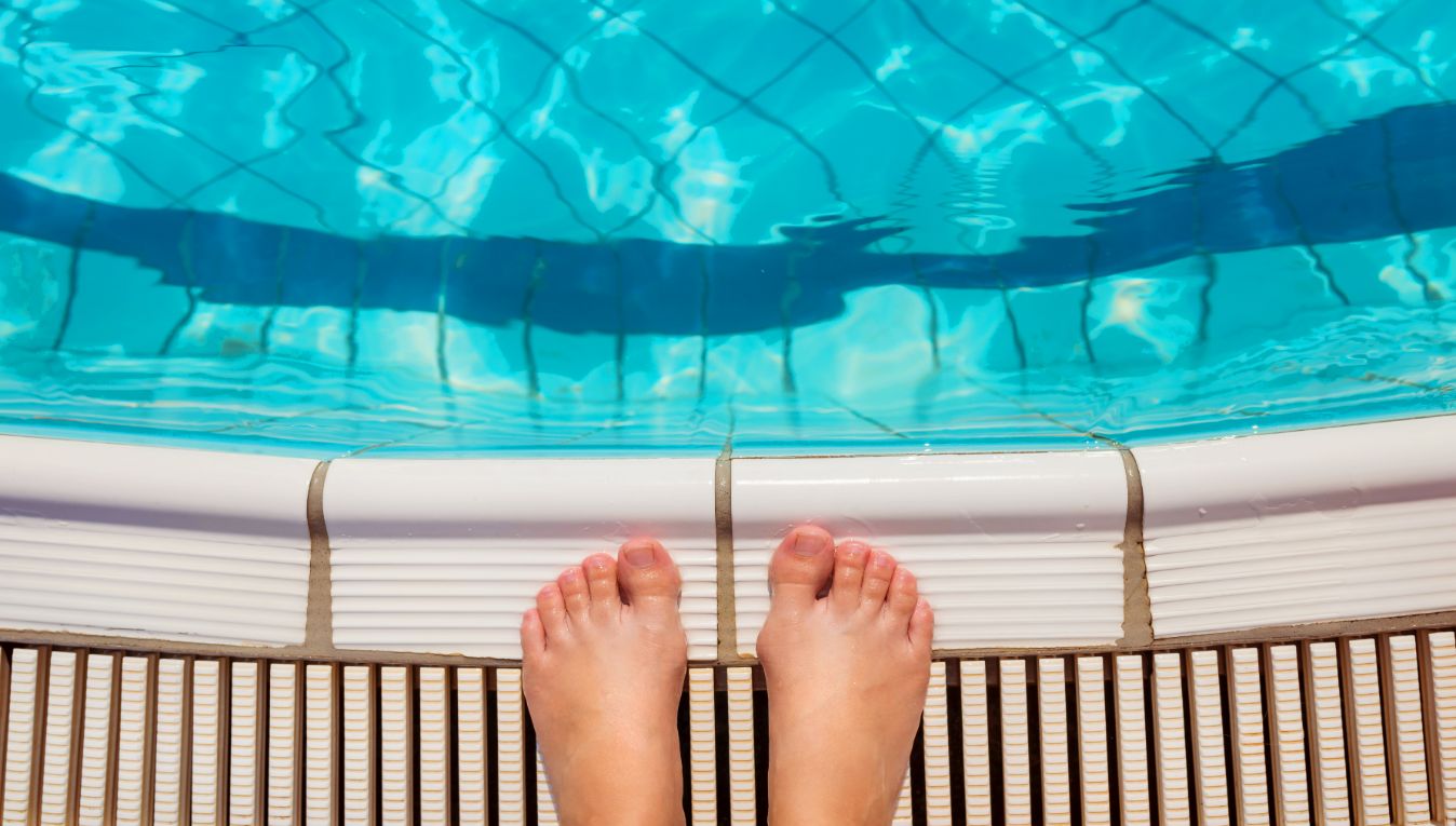 Tiny Details for Your Big Day: 4 Considerations for a Poolside Reception