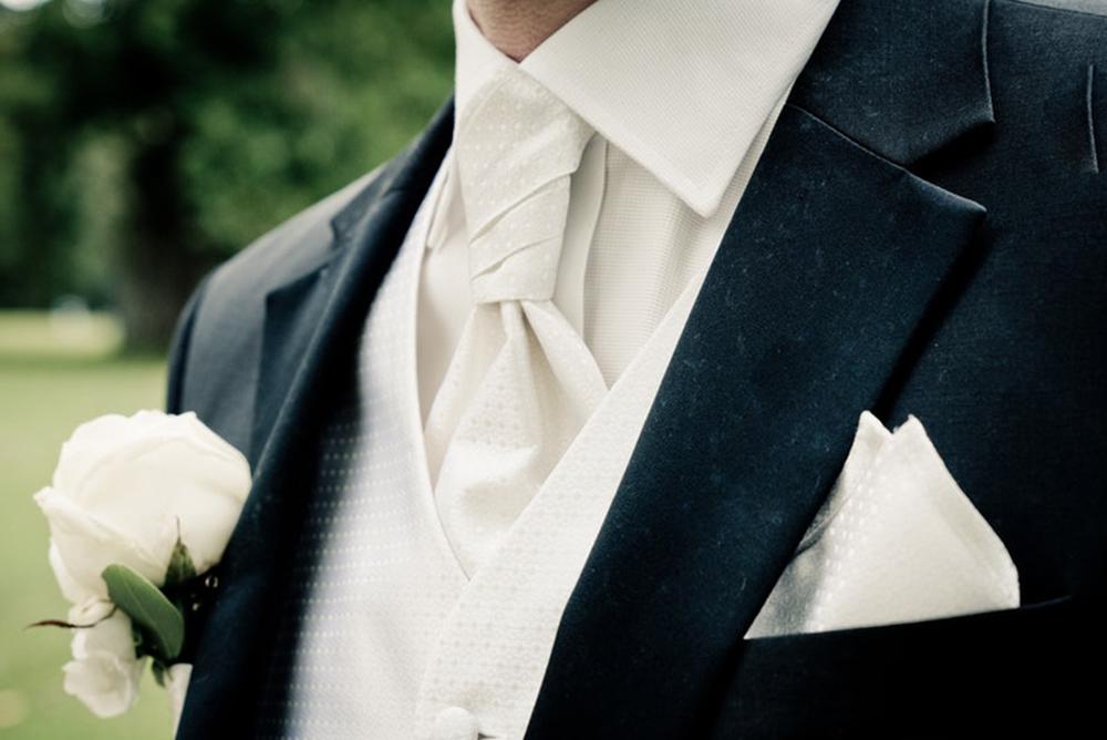 Selecting the Right Suit: 8 Subtle Details to Consider