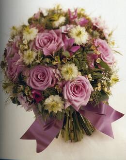DIY: How to make a Wedding Bouquet - Casual Clusters