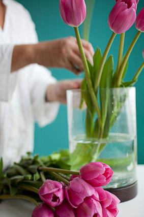 DIY Preparing Containers For Your Arrangements