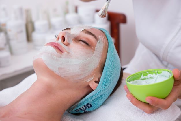 5 Ways to Achieve Glowy Skin for Your Wedding Day