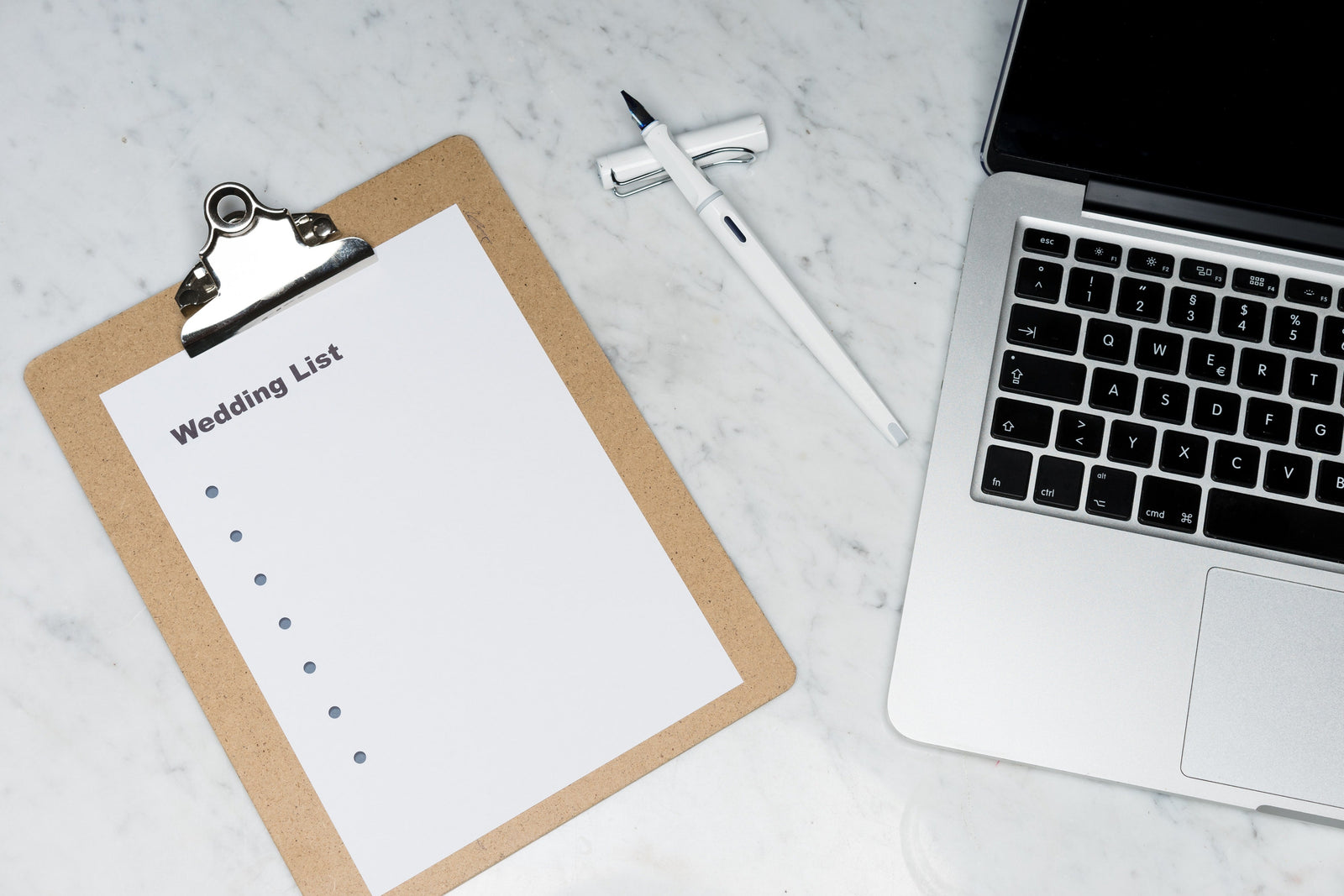 Simple Ways to Manage Wedding Planning Stress