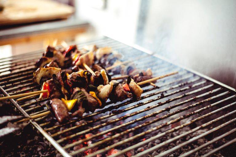 10 Tips for Hosting a Fall Barbeque