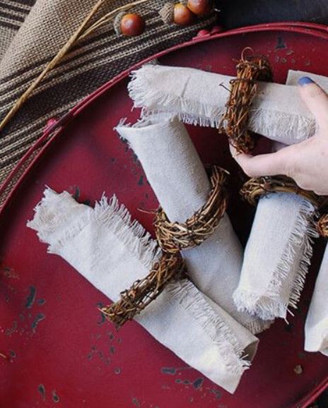 12 Linen Napkins with Fringe Edge 20in - view 3